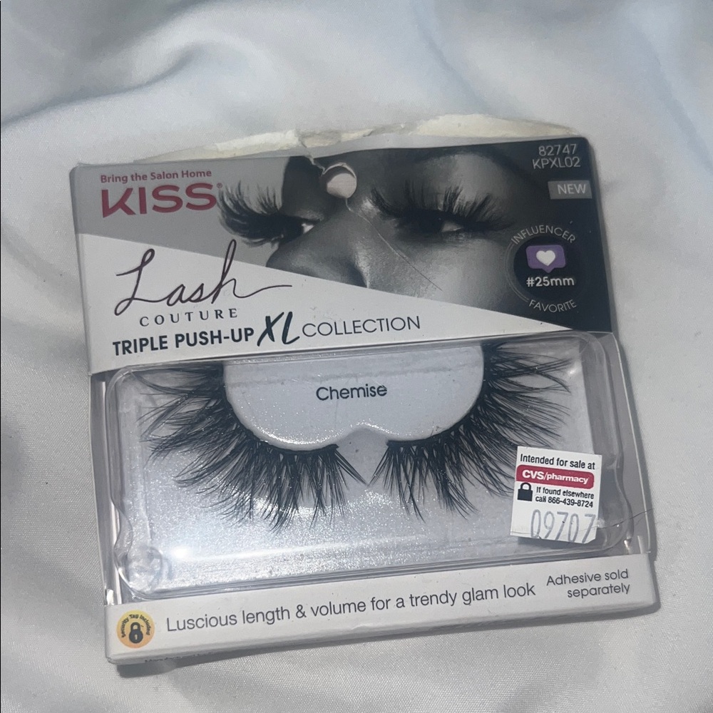 KISS Lash Couture Triple Push-Up XL Collection - Chemise